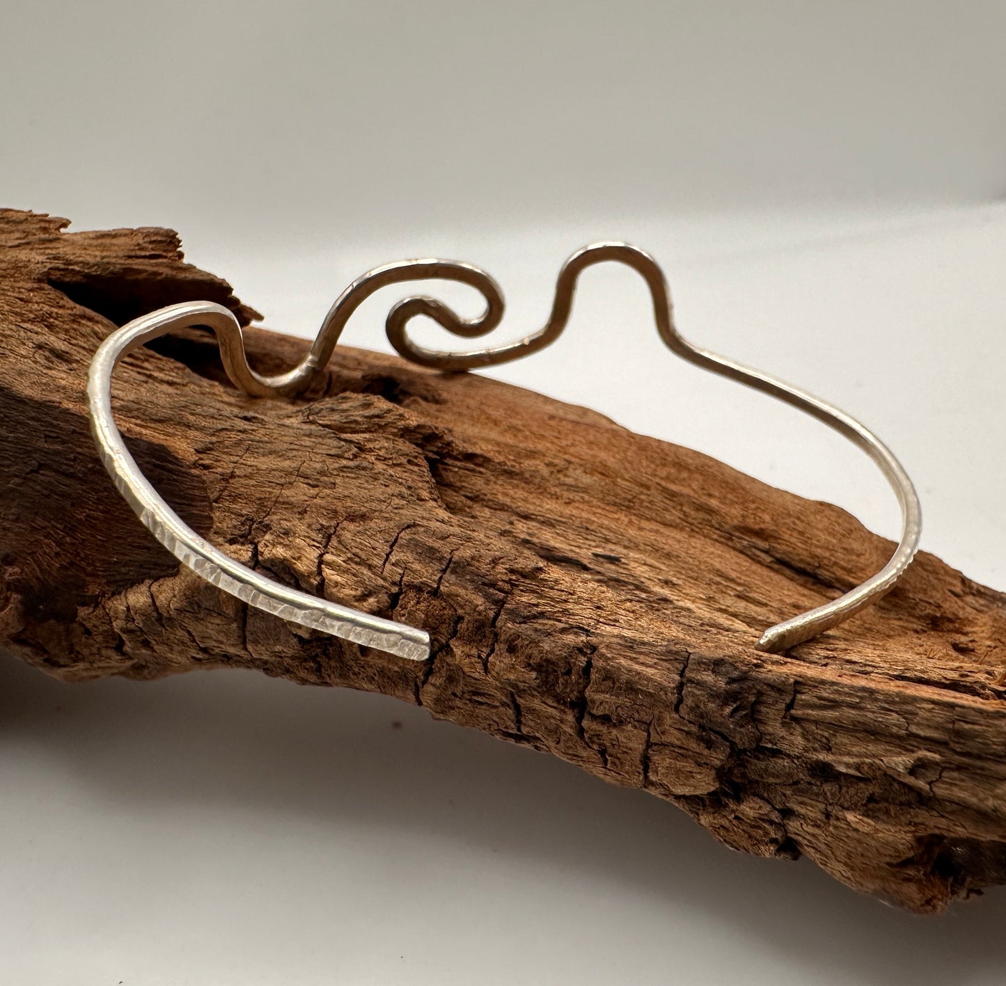 Meander Cuff